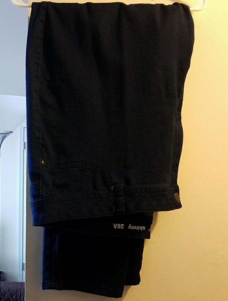 Avenue Butter Denim blue skinny jeans EUC